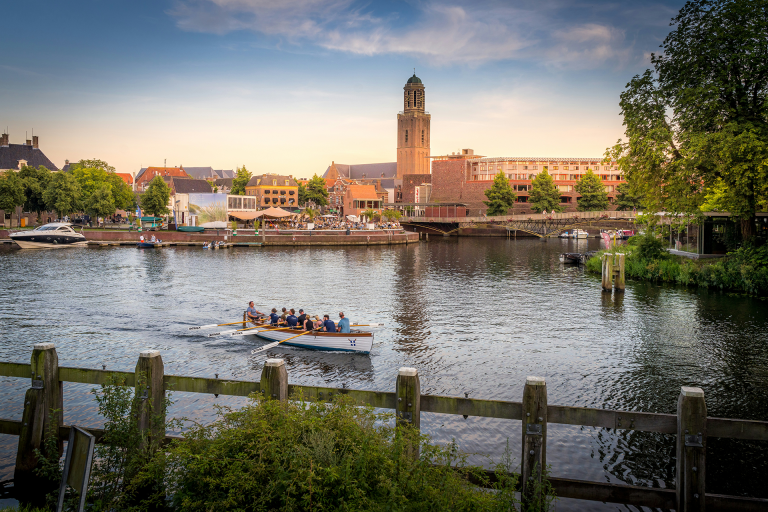 Balk Shipyard is perfectly located for crew close to Dutch cities like Zwolle and Kampen.